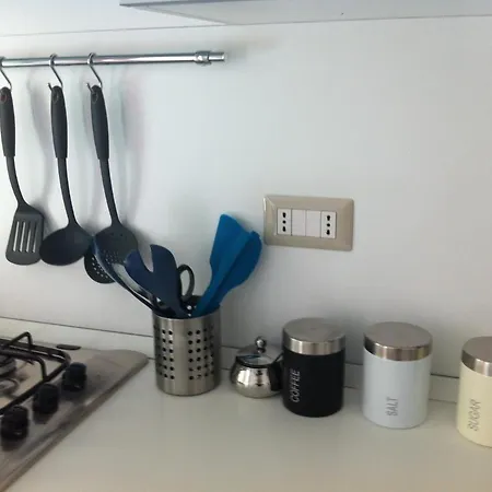 Apartamento La Chiocciola Di Beniamino, Confort, Parking Gratuito, Fronte Bus Arst, Navetta Mare E Postazione Noleggio Monopattini Elettrici