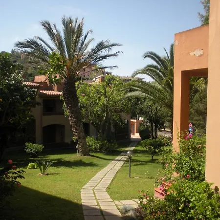 La Chiocciola, Confort, Self Check-in, Parking Gratuito, Fronte Bus Arst, Navetta Mare E Postazione Noleggio Monopattini Elettrici