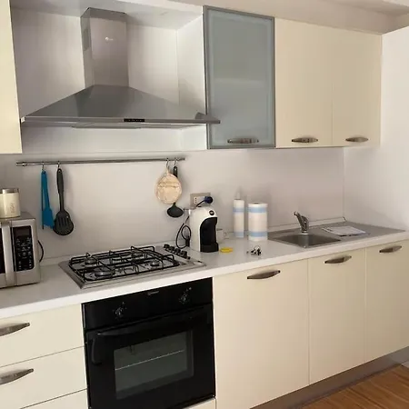 La Chiocciola, Confort, Self Check-in, Parking Gratuito, Fronte Bus Arst, Navetta Mare E Postazione Noleggio Monopattini Elettrici