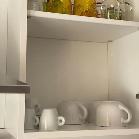 Apartamento La Chiocciola Di Beniamino, Confort, Parking Gratuito, Fronte Bus Arst, Navetta Mare E Postazione Noleggio Monopattini Elettrici