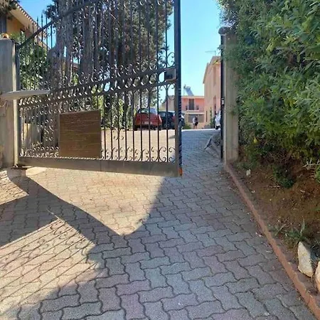 La Chiocciola Di Beniamino, Confort, Parking Gratuito, Fronte Bus Arst, Navetta Mare E Postazione Noleggio Monopattini Elettrici *