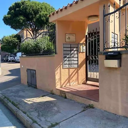 La Chiocciola, Confort, Self Check-in, Parking Gratuito, Fronte Bus Arst, Navetta Mare E Postazione Noleggio Monopattini Elettrici