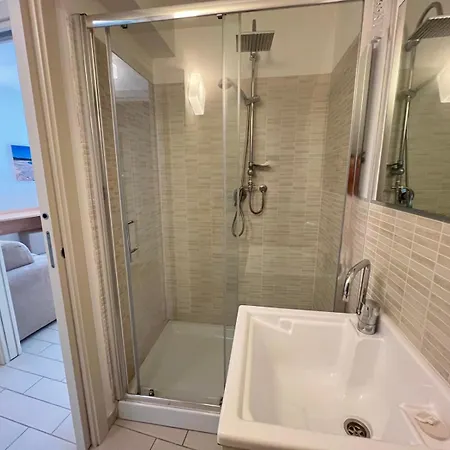 Apartament La Chiocciola Confort, Parking Gratuito, Fronte Bus Arst, Navetta Mare E Postazione Noleggio Monopattini Elettrici