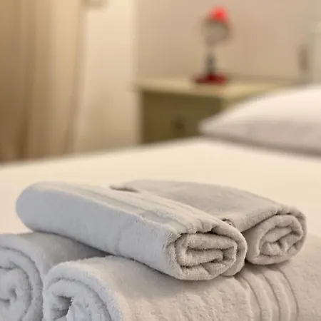 Apartamento La Chiocciola Di Beniamino, Confort, Parking Gratuito, Fronte Bus Arst, Navetta Mare E Postazione Noleggio Monopattini Elettrici *