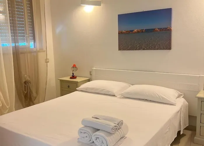La Chiocciola Confort, Parking Gratuito, Fronte Bus Arst, Navetta Mare E Postazione Noleggio Monopattini Elettrici Lejlighed